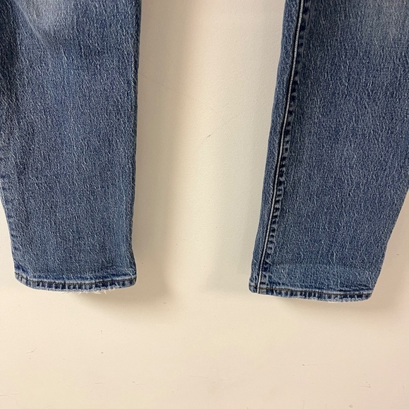 Levis 501 Straight Leg Button Fly 5 Pocket Jeans size 28 - Picture 2 of 9